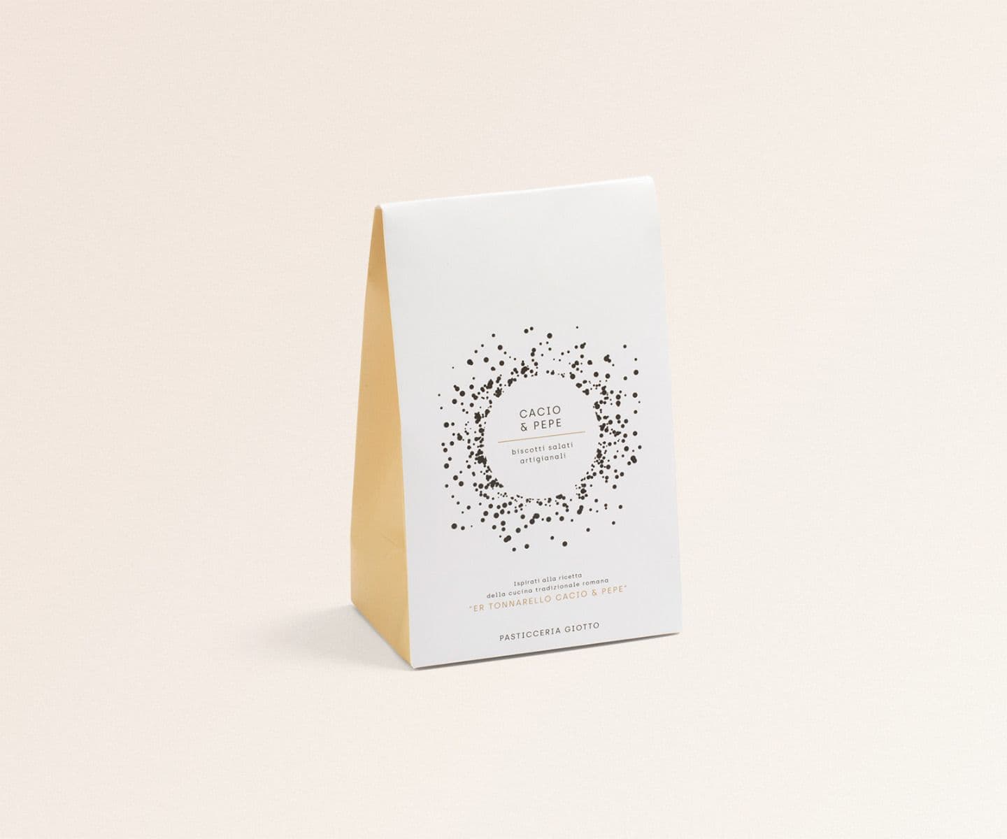 Biscuits salés fromage & poivre — Pasticceria Giotto (1/2)